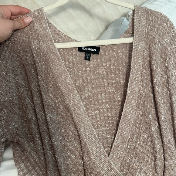 Pinkish Express dressier top- MEDIUM - Picture 4 of 6